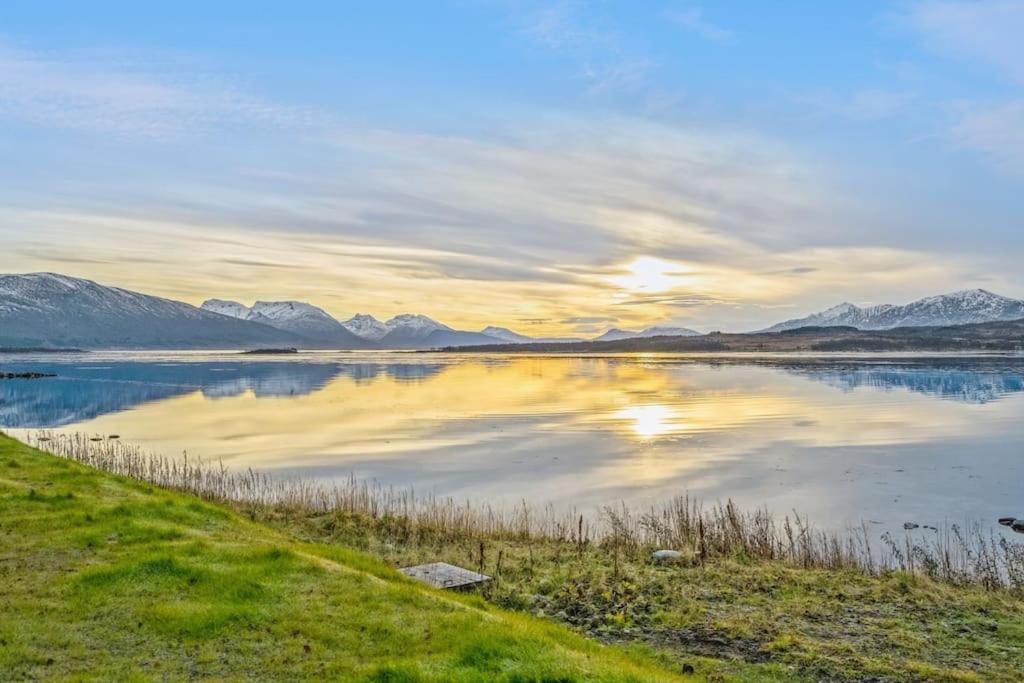 Hus Med Egen Strandlinje Тромсе Екстер'єр фото